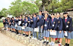 「【那覇市】〈学校交流〉沖縄の中高生たちが首里城ガイド♪」のサムネイル画像