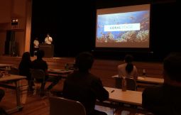 「【恩納村】CORAL STAGE [若者と楽しく学ぶ沖縄の海洋問題]」のサムネイル画像