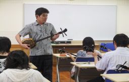 「【恩納村】三線体験(支援対象No.156)」のサムネイル画像
